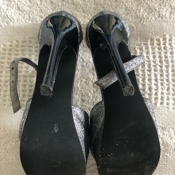 Silver Platform shoes heels size 6-CAN BE FREE GIFT WITH PURCHASE FROM MY CLOSET - Picture 3 of 4
